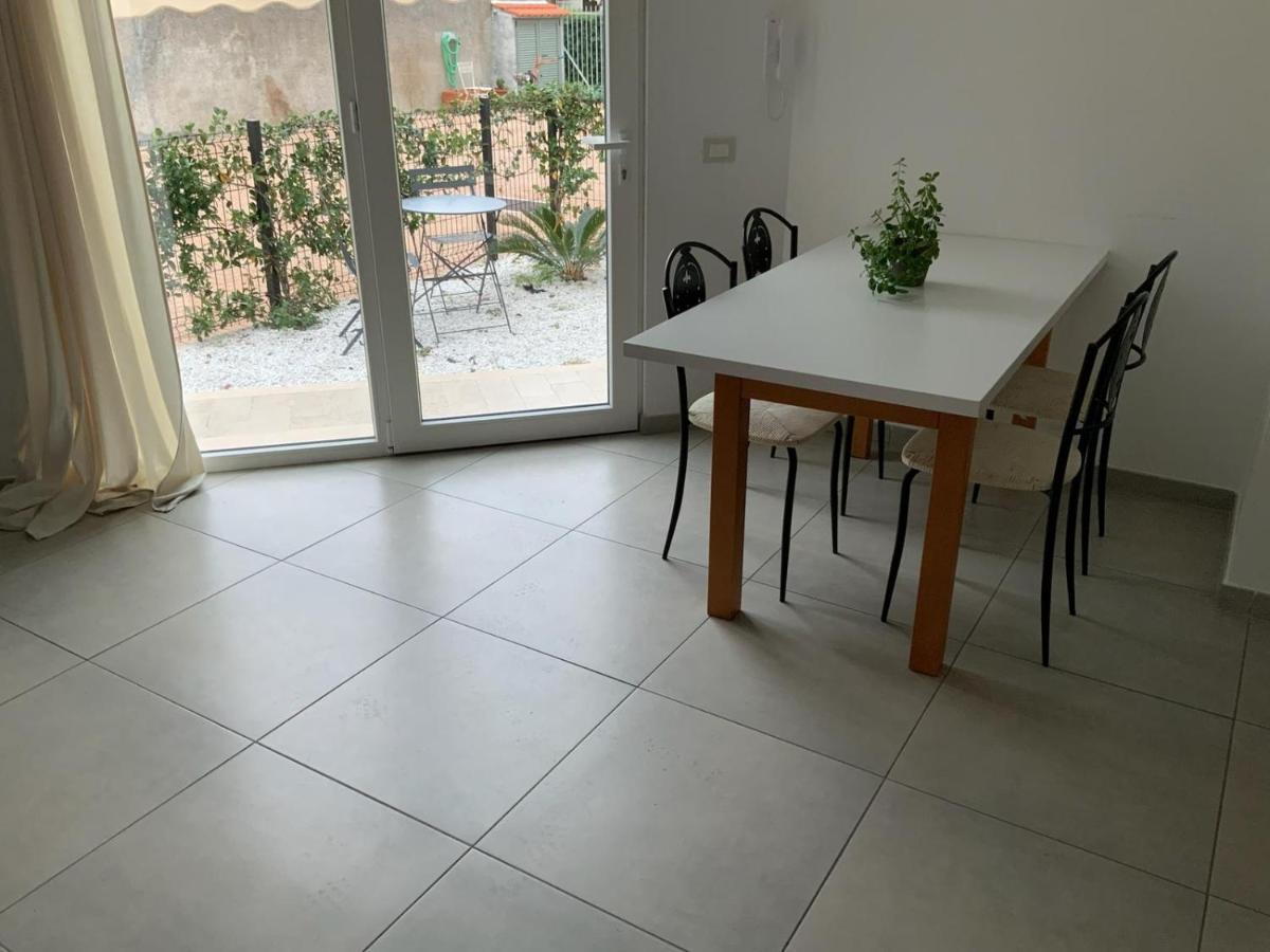 Casa Vacanze Romeo Pietra Ligure Exteriör bild